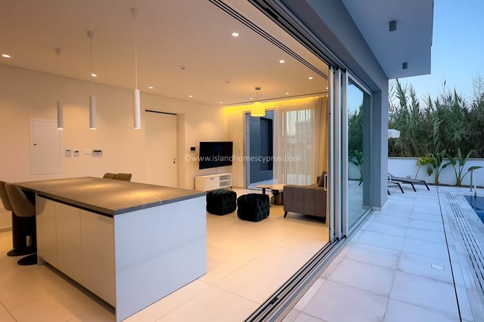 Image No.10-4 Bed Villa / Detached for sale