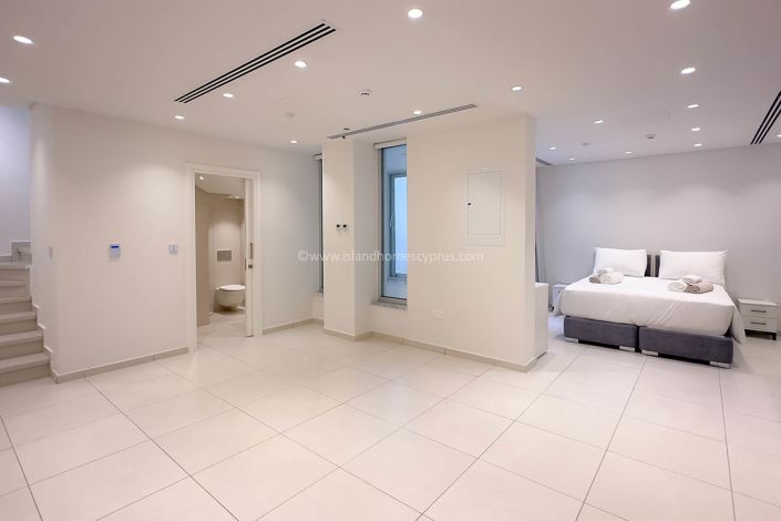 Image No.14-4 Bed Villa / Detached for sale