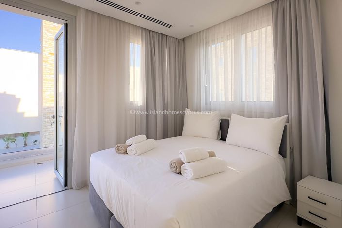 Image No.19-4 Bed Villa / Detached for sale