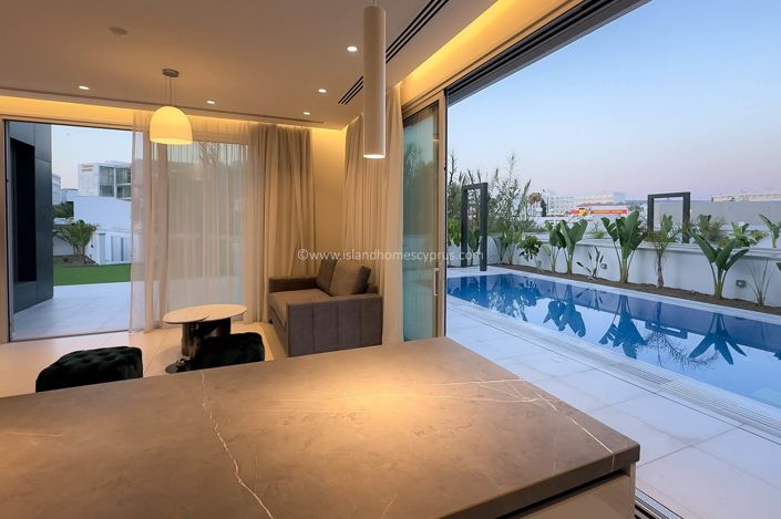 Image No.2-4 Bed Villa / Detached for sale