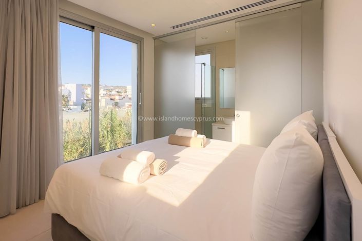 Image No.24-4 Bed Villa / Detached for sale