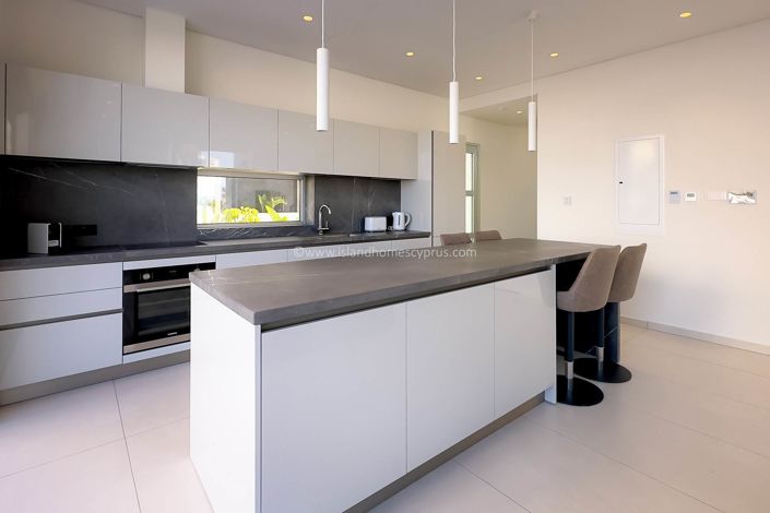 Image No.4-4 Bed Villa / Detached for sale