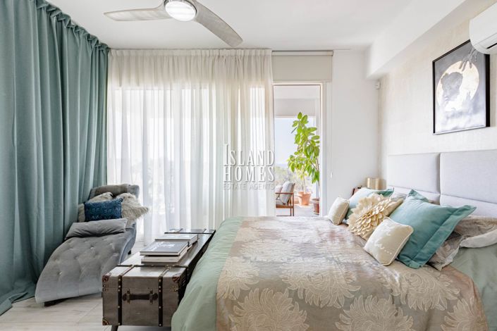 Image No.22-3 Bed Property for sale