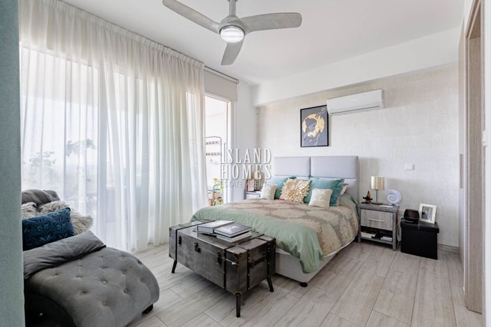 Image No.23-3 Bed Property for sale