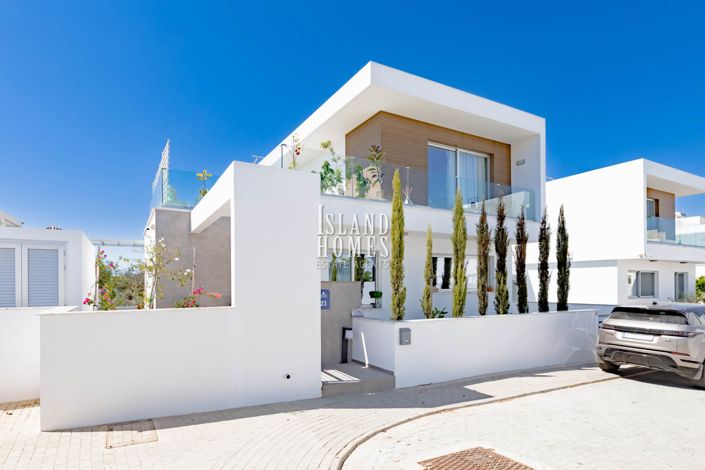 Image No.33-3 Bed Property for sale