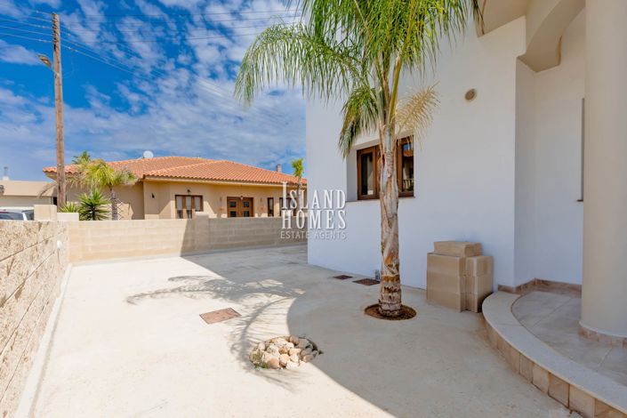 Image No.28-4 Bed Villa / Detached for sale