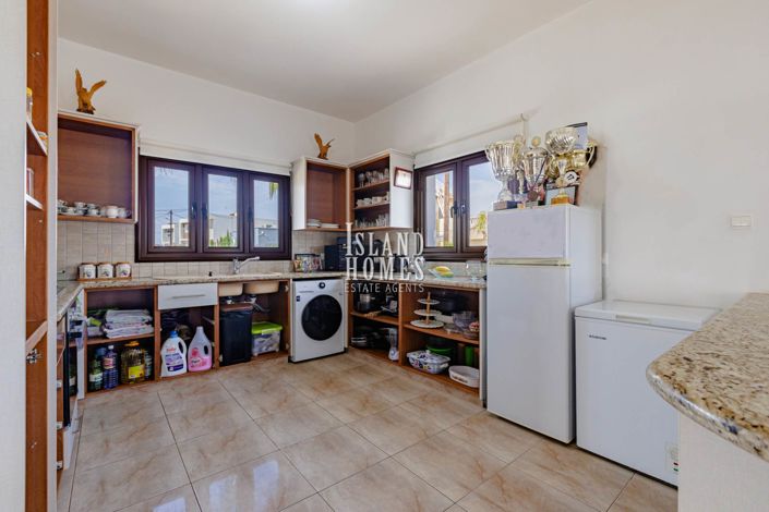 Image No.9-4 Bed Villa / Detached for sale