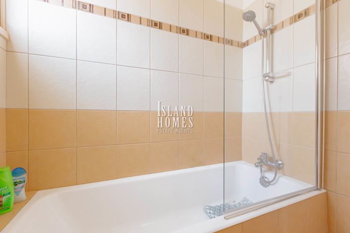 Image No.20-3 Bed Villa / Detached for sale