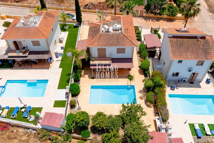 Image No.24-3 Bed Villa / Detached for sale