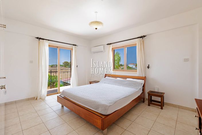 Image No.25-3 Bed Villa / Detached for sale