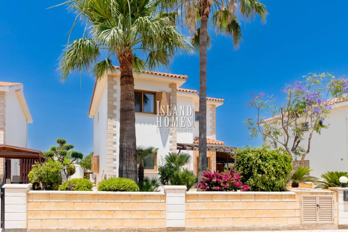 Image No.31-3 Bed Villa / Detached for sale