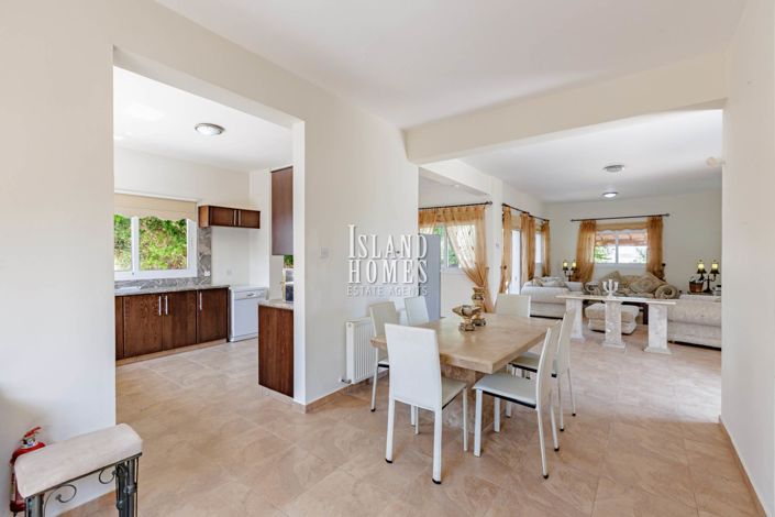 Image No.13-3 Bed Villa / Detached for sale