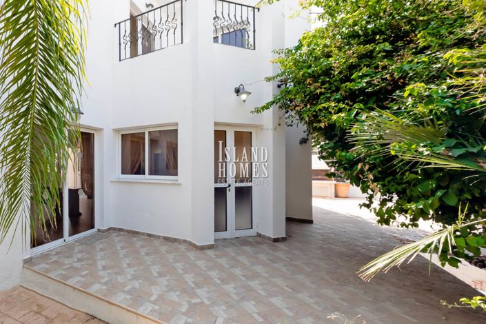 Image No.19-3 Bed Villa / Detached for sale