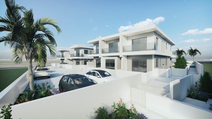 Image No.2-2 Bed Townhouse for sale