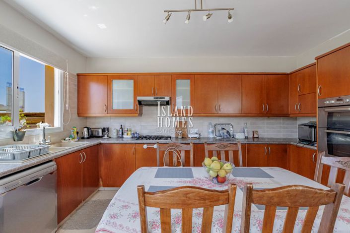 Image No.5-3 Bed Villa / Detached for sale