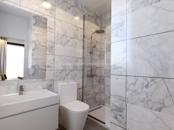 Image No.13-3 Bed Apartment for sale