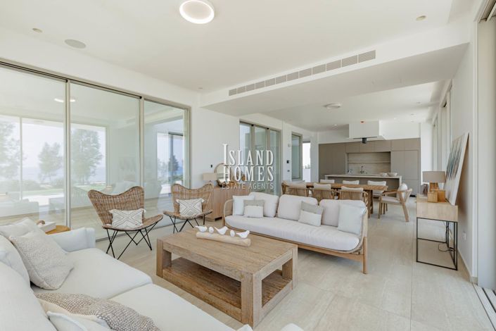 Image No.11-7 Bed Villa / Detached for sale