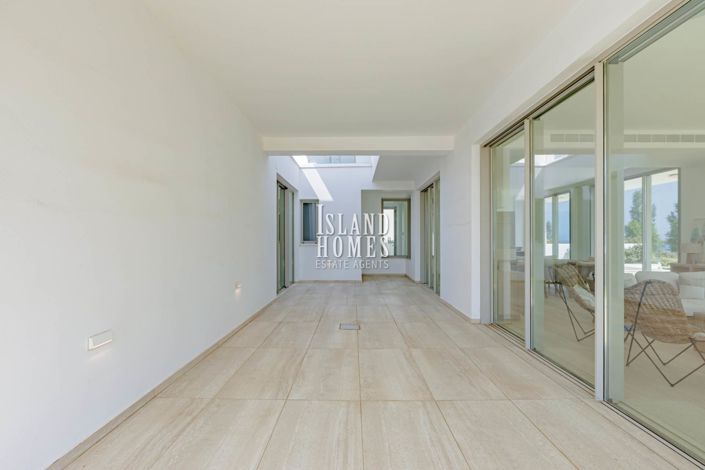 Image No.18-7 Bed Villa / Detached for sale