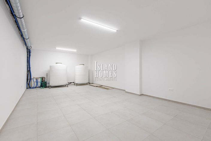 Image No.24-7 Bed Villa / Detached for sale