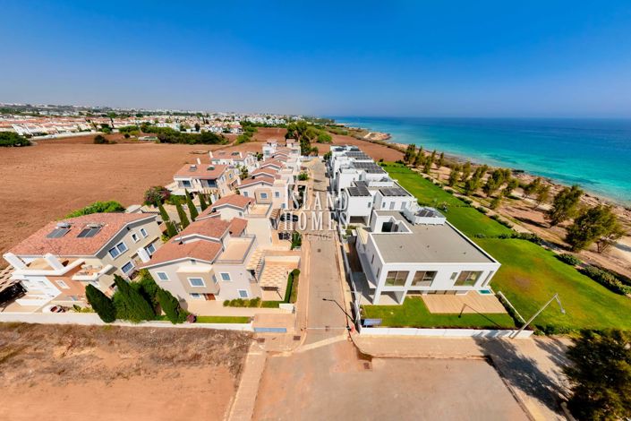 Image No.34-7 Bed Villa / Detached for sale