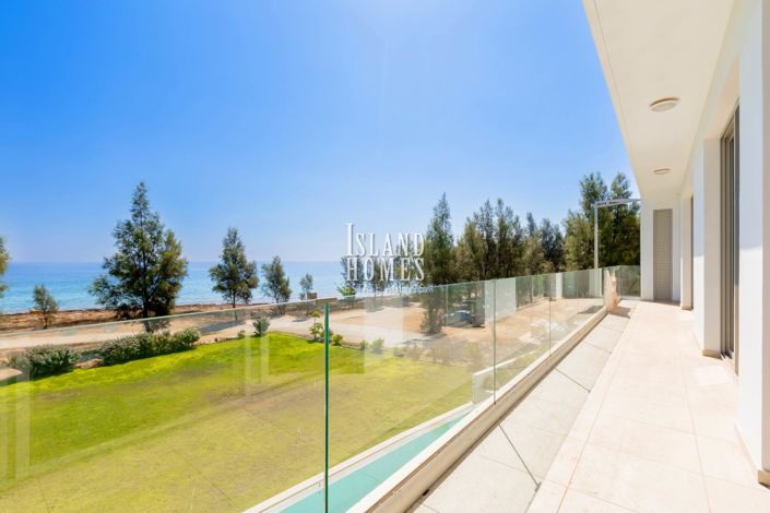 Image No.38-7 Bed Villa / Detached for sale