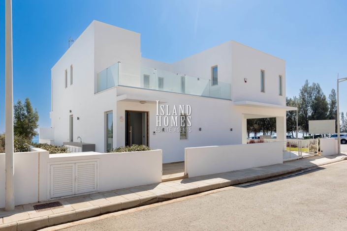 Image No.9-7 Bed Villa / Detached for sale