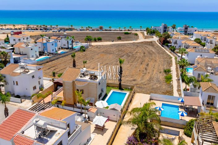 Image No.45-Villa / Détaché de 3 chambres à vendre à Ayia Thekla