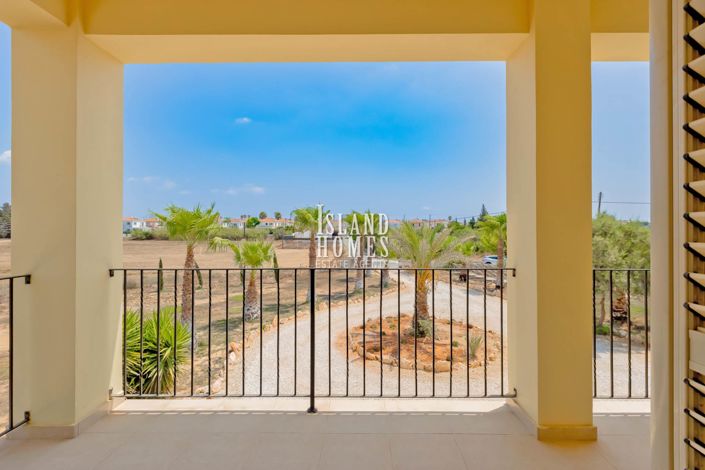 Image No.31-4 Bed Villa / Detached for sale