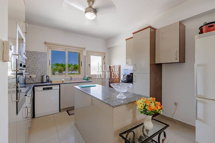 Image No.5-4 Bed Villa / Detached for sale