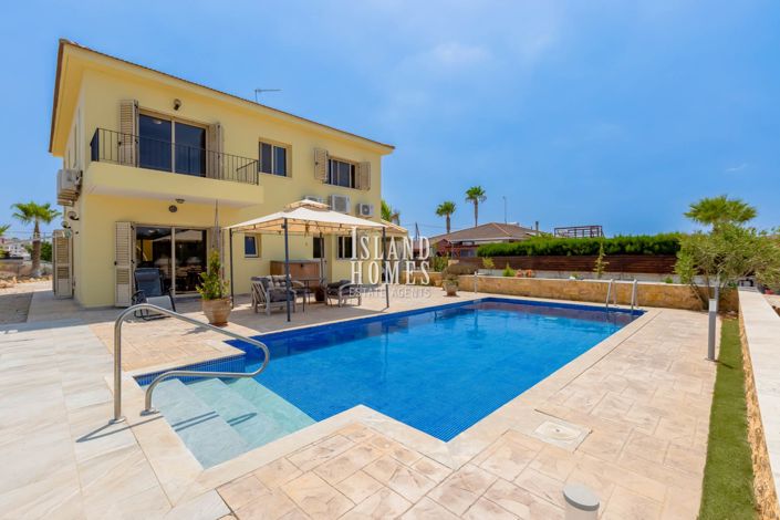 Image No.42-4 Bed Villa / Detached for sale