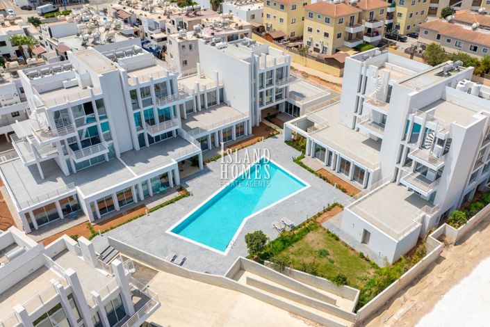 Image No.12-2 Bed Apartment for sale