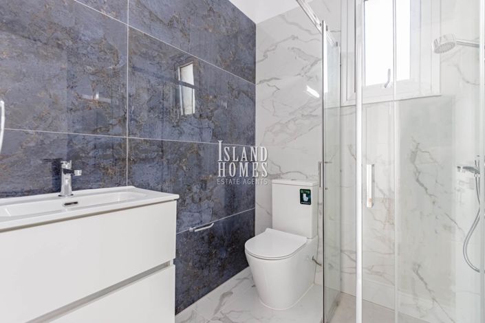 Image No.19-3 Bed Villa / Detached for sale