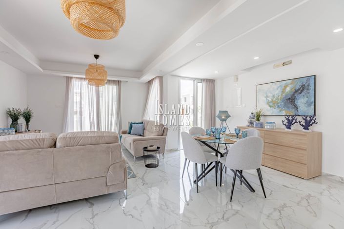 Image No.8-3 Bed Villa / Detached for sale