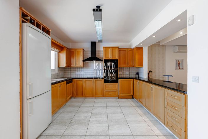 Image No.12-4 Bed Villa / Detached for sale