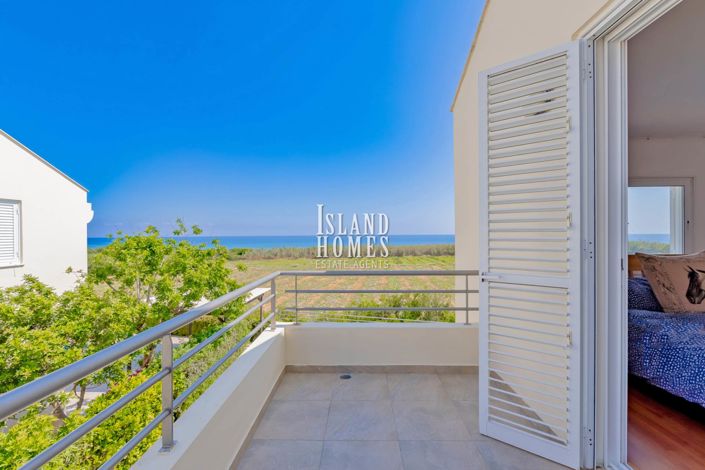 Image No.27-4 Bed Villa / Detached for sale