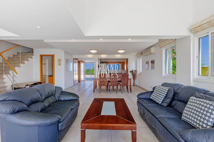 Image No.4-4 Bed Villa / Detached for sale