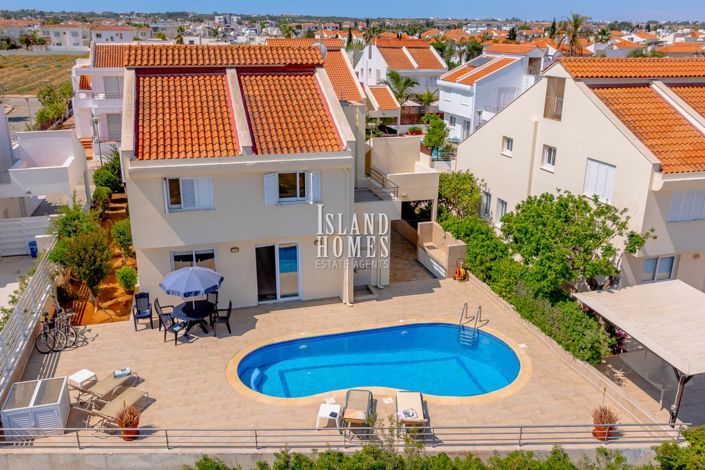 Image No.32-4 Bed Villa / Detached for sale