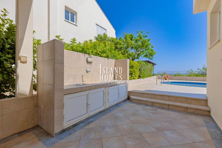 Image No.34-4 Bed Villa / Detached for sale