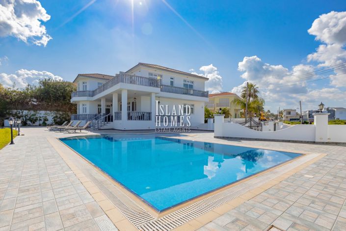 Image No.16-4 Bed Villa / Detached for sale