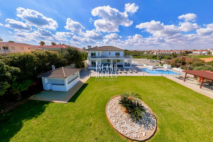 Image No.3-4 Bed Villa / Detached for sale