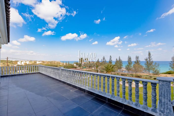 Image No.28-4 Bed Villa / Detached for sale