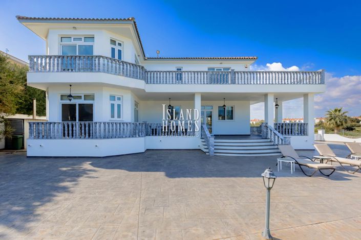 Image No.38-4 Bed Villa / Detached for sale