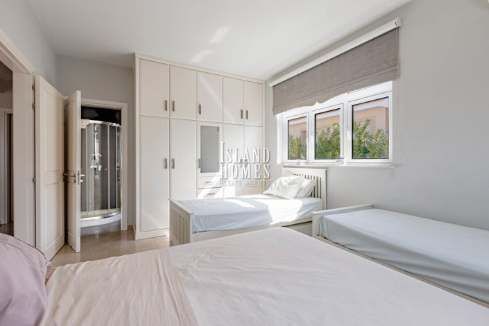 Image No.40-4 Bed Villa / Detached for sale