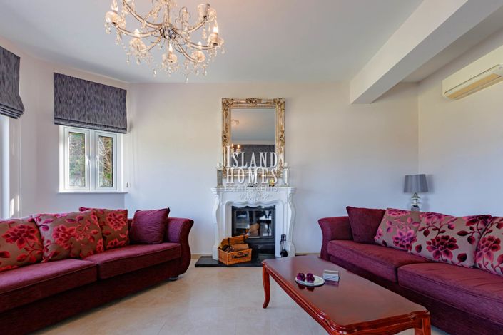 Image No.9-4 Bed Villa / Detached for sale