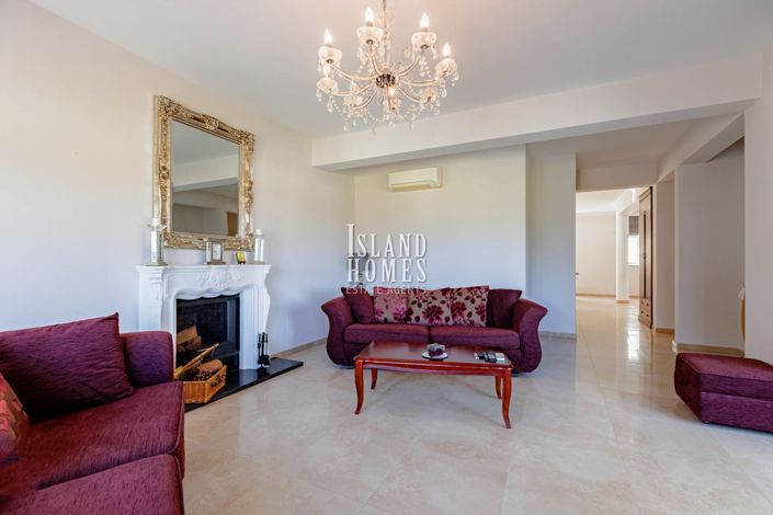 Image No.10-4 Bed Villa / Detached for sale