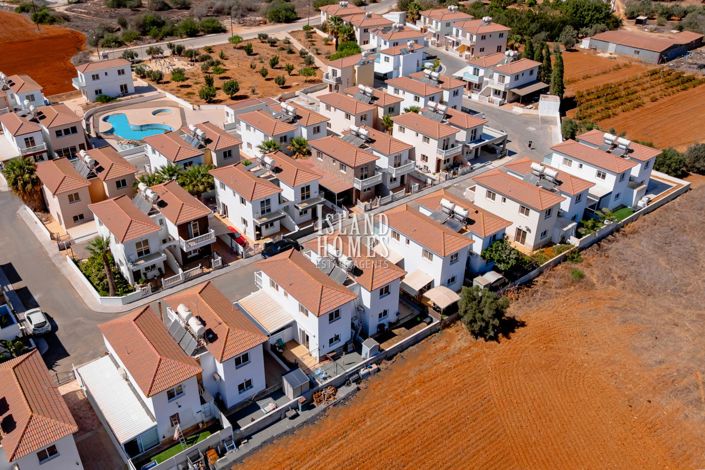 Image No.7-Villa de 2 chambres à vendre à Frenaros