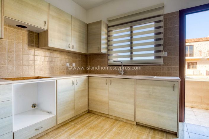 Image No.11-2 Bed Townhouse for sale