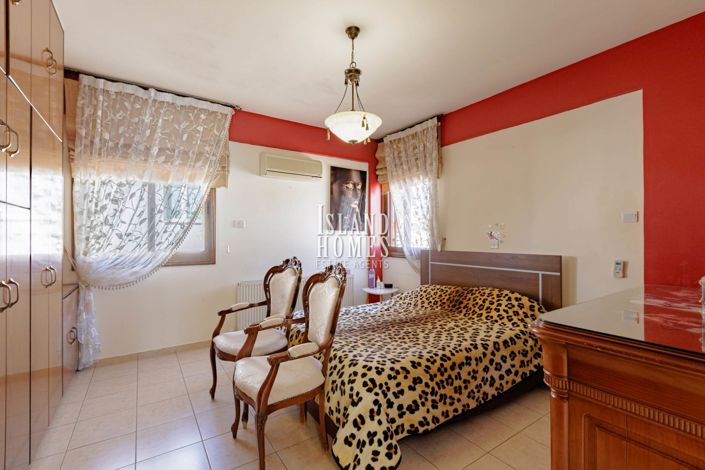 Image No.19-4 Bed Villa / Detached for sale