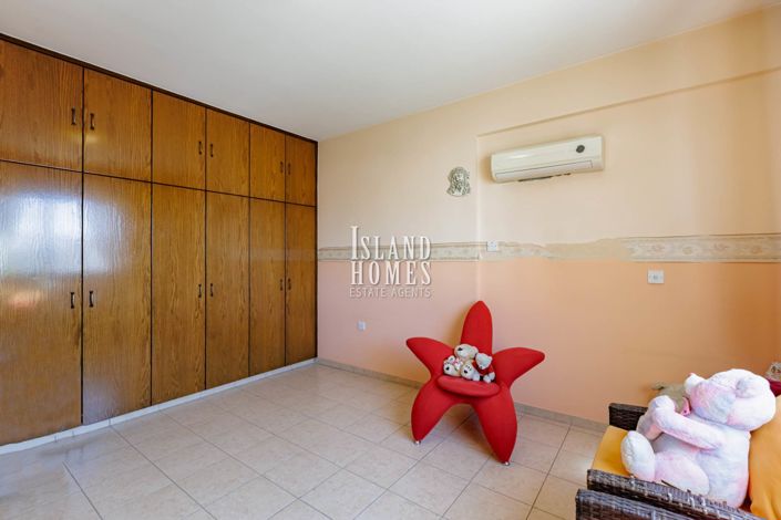 Image No.26-4 Bed Villa / Detached for sale