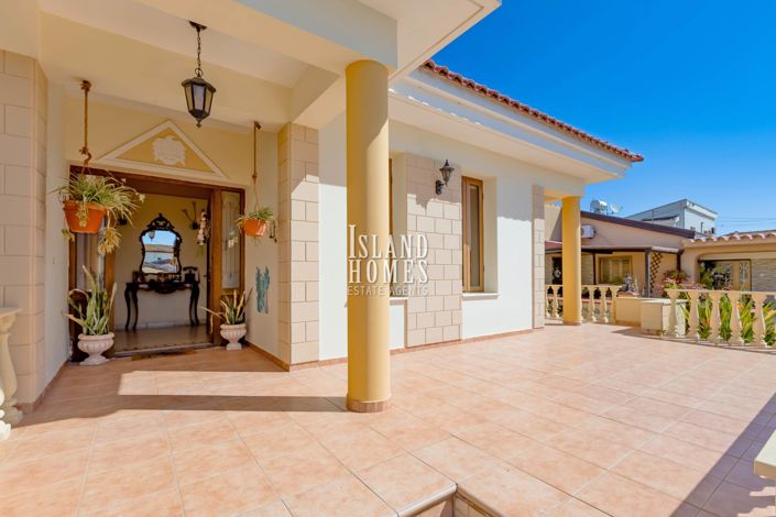 Image No.4-4 Bed Villa / Detached for sale